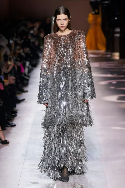 Look 24